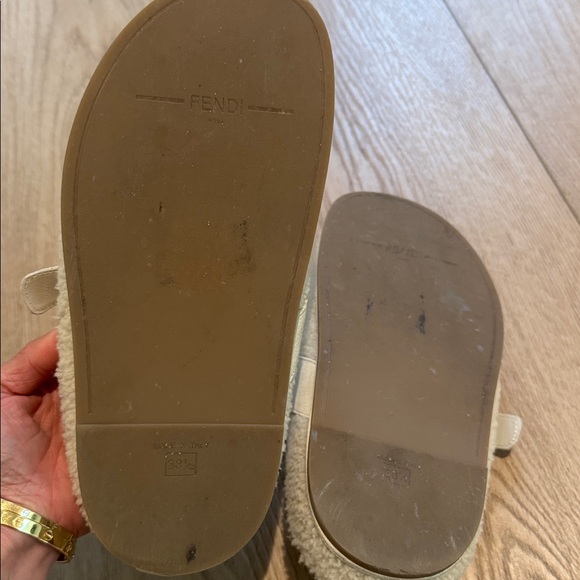 Fendi shearling mules 38.5 - Picture 3 of 5